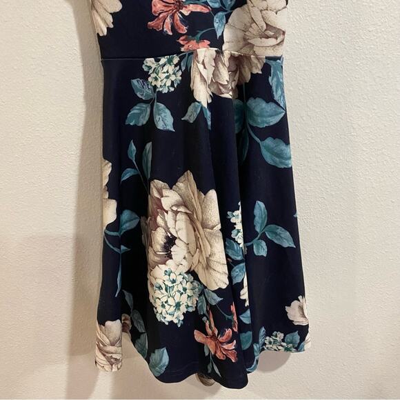 Windsor Blue Floral Skater Dress Sz M - Picture 3 of 10